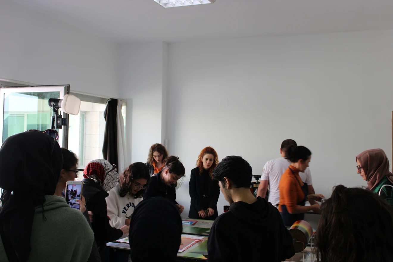 Elena SMYRNIOTIS tarafından "Mono Baskı" workshopu gerçekleştirildi